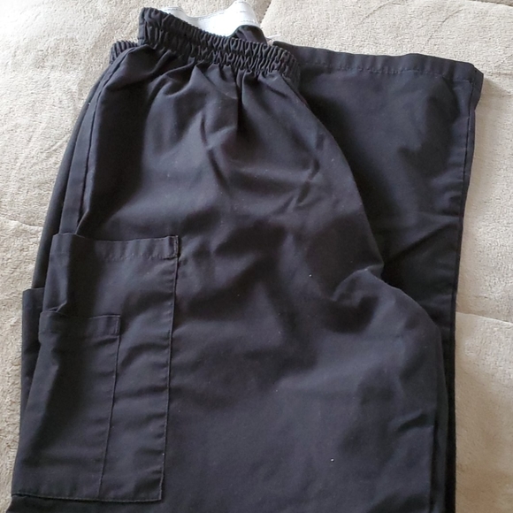 Scrubs - Picture 3 of 3